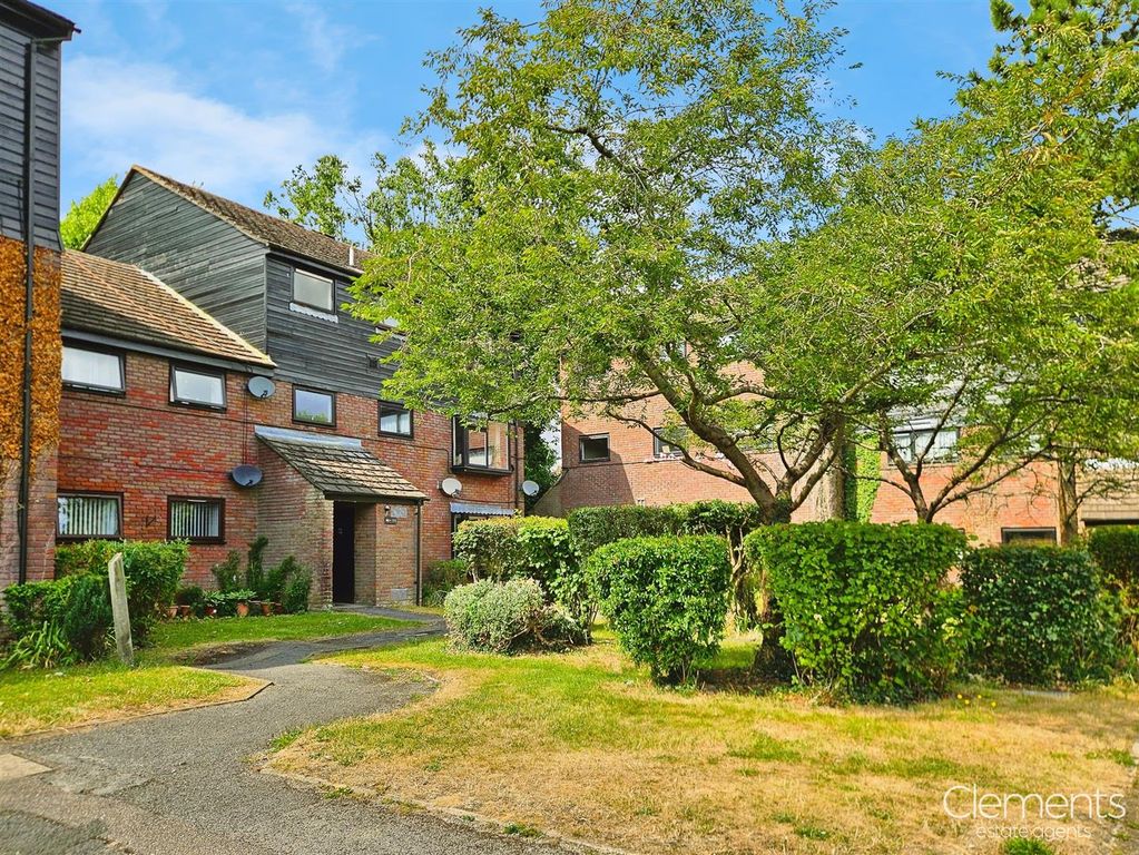 Property photo 1 of 14 77A6A147-External-Front-1.Jpg
