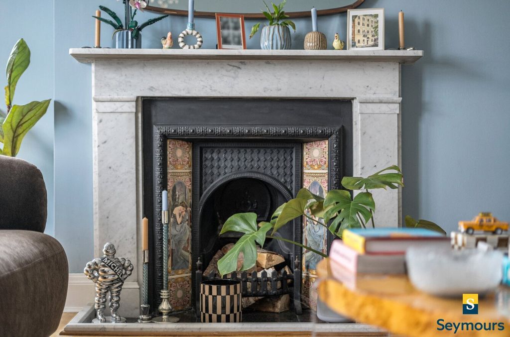 Property photo 3 of 23 Fireplace