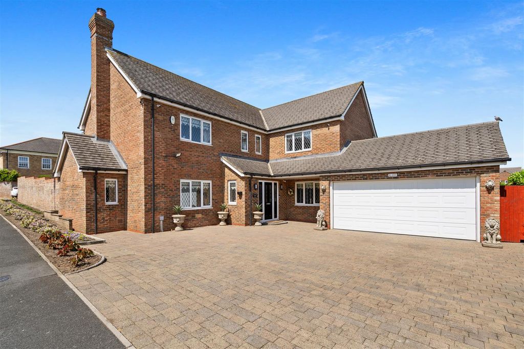 Property photo 1 of 47