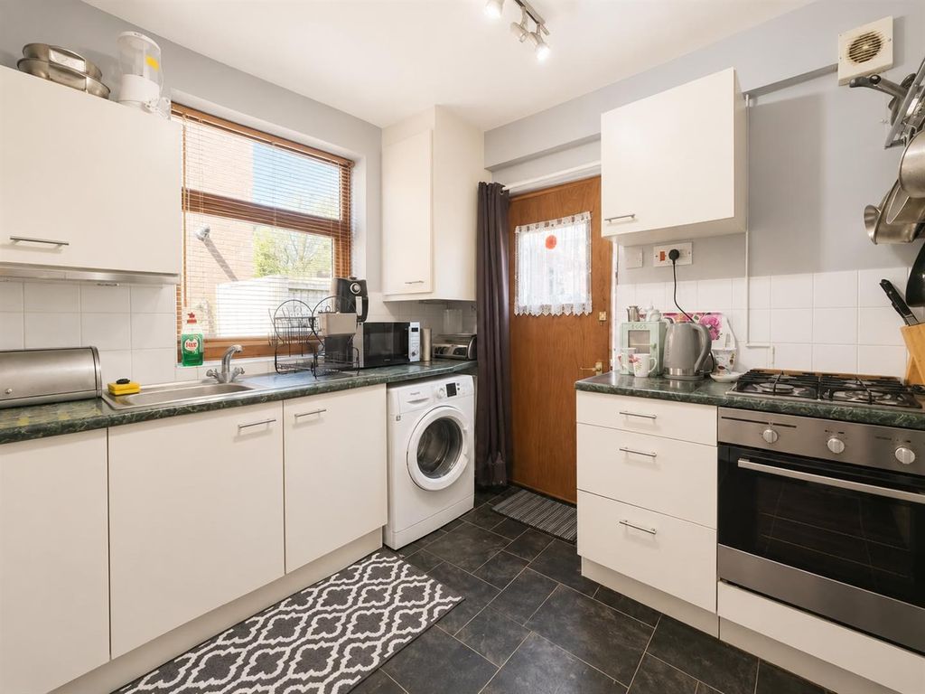 Property photo 2 of 13 1
