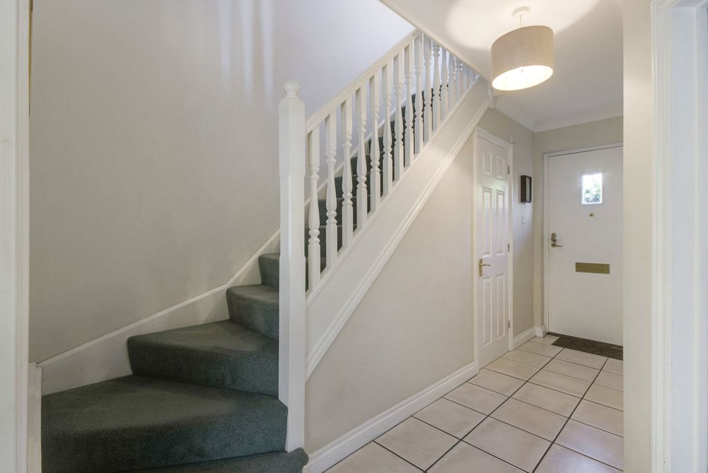 Property photo 3 of 47