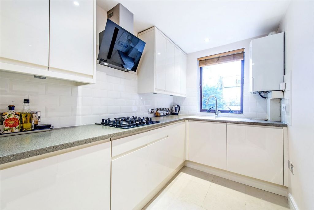 Property photo 3 of 6