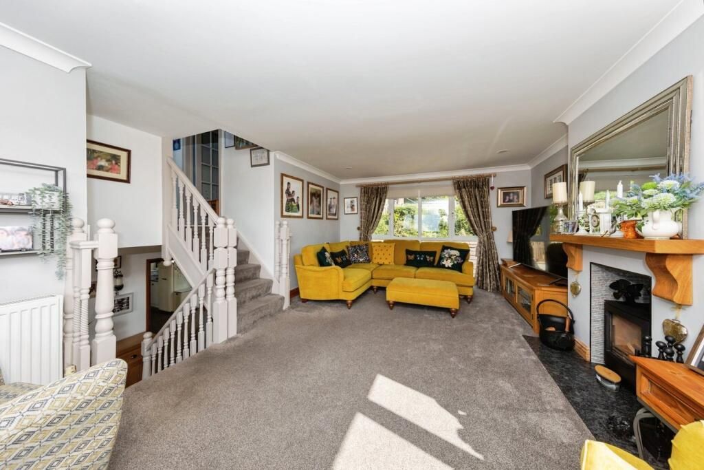 Property photo 3 of 40