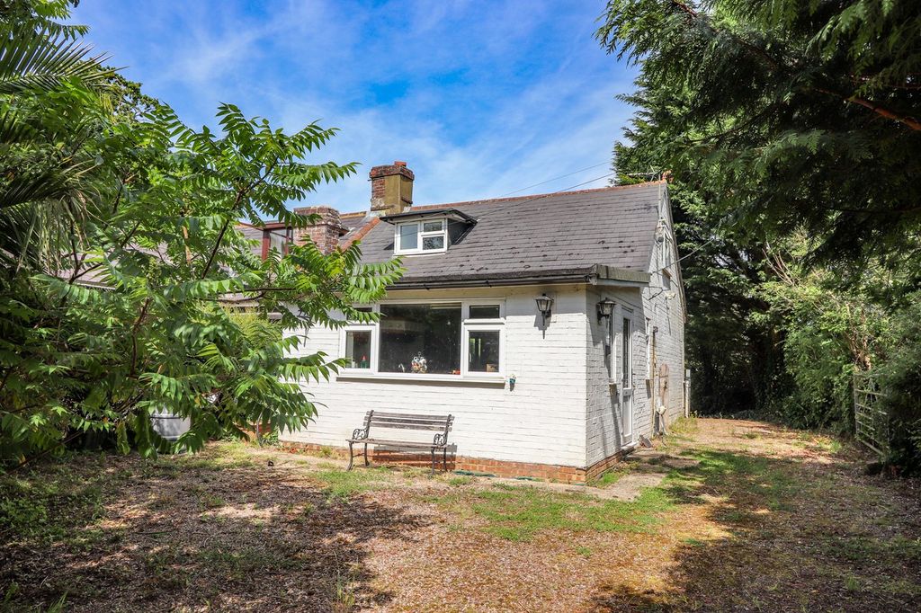 Property photo 3 of 10
