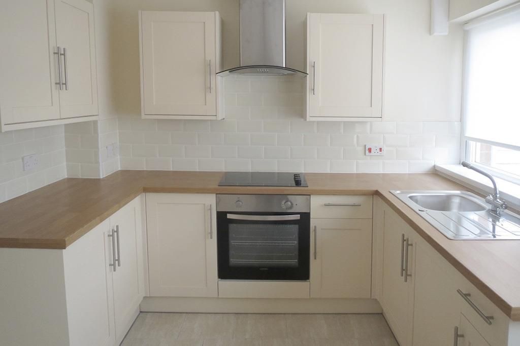 Property photo 1 of 7 Kitchen.Jpg
