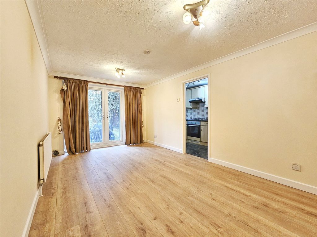 Property photo 3 of 9 Picture No. 12