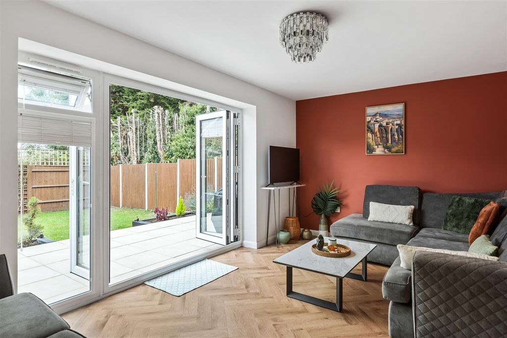 Property photo 2 of 18