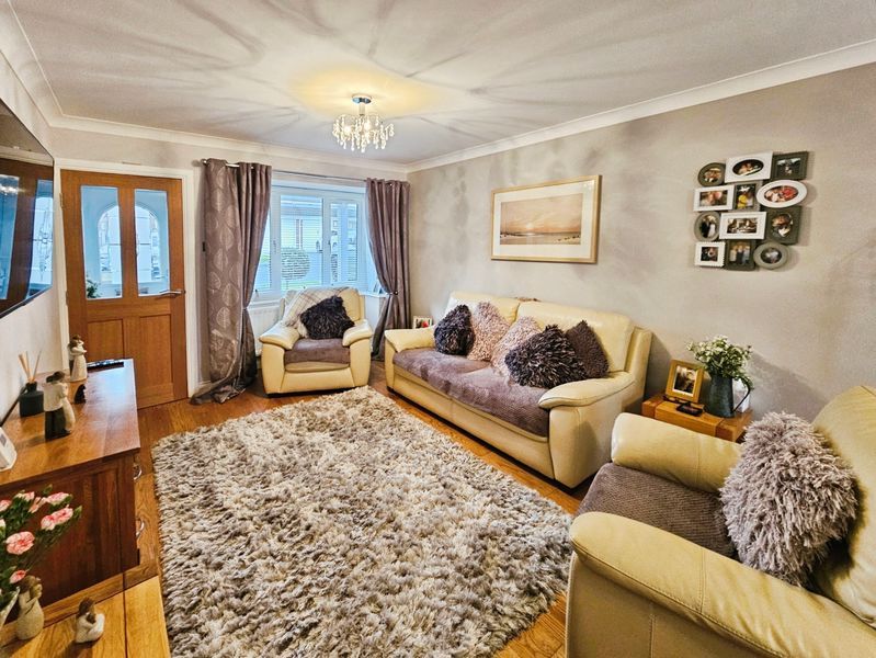 Property photo 2 of 10 Photo 11