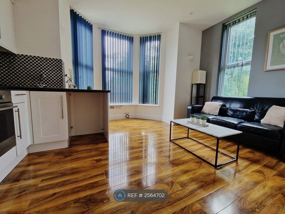 Property photo 2 of 9