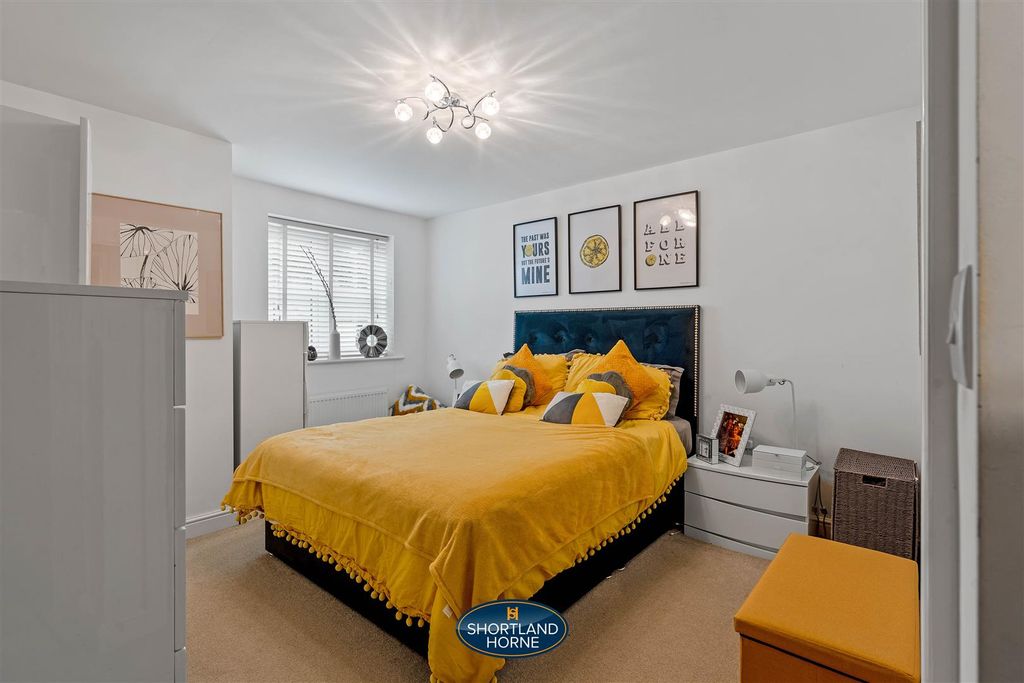 Property photo 2 of 17 Bedroom 1