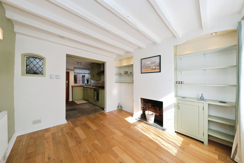 Property photo 2 of 17