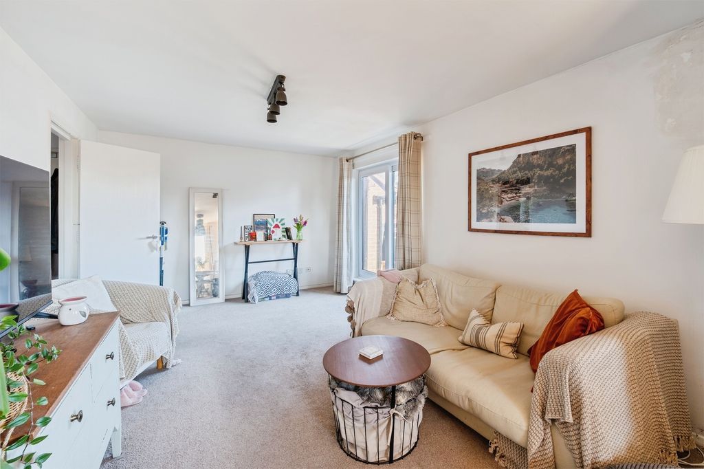 Property photo 1 of 10 Pbox-Img.Jpg