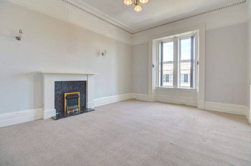 Property photo 2 of 13 Lounge