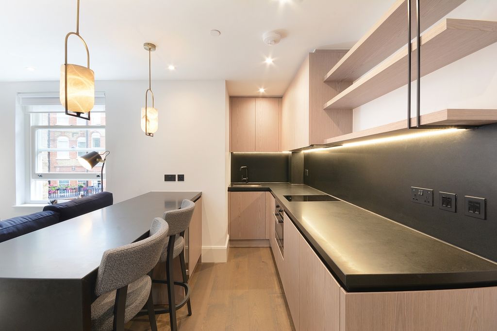 Property photo 2 of 8 Flat%207,%2018%20...