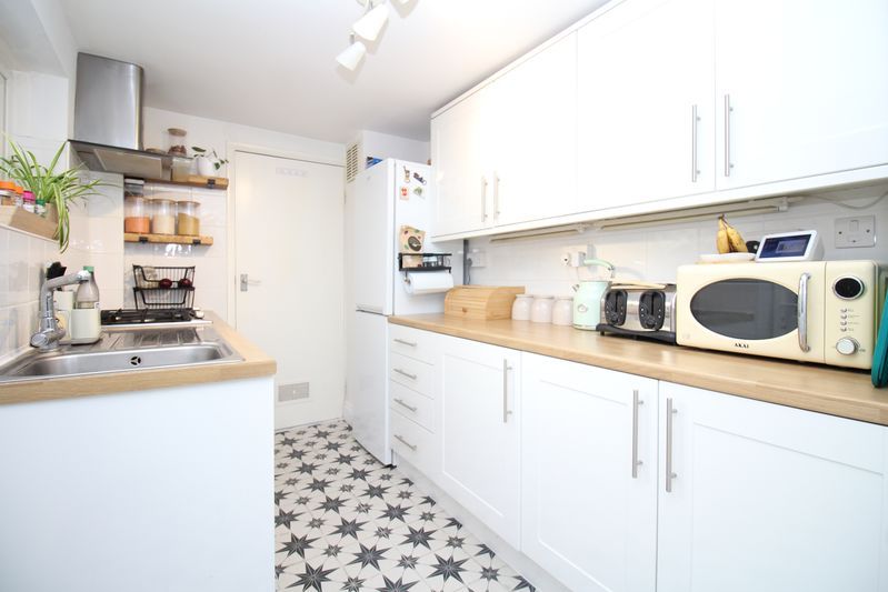 Property photo 3 of 11 Photo 3