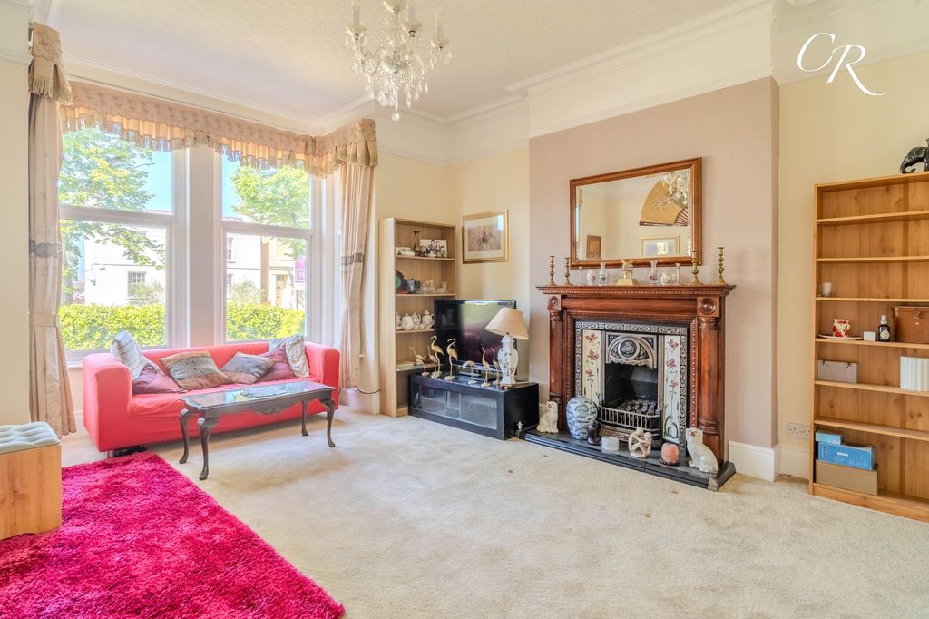Property photo 2 of 25