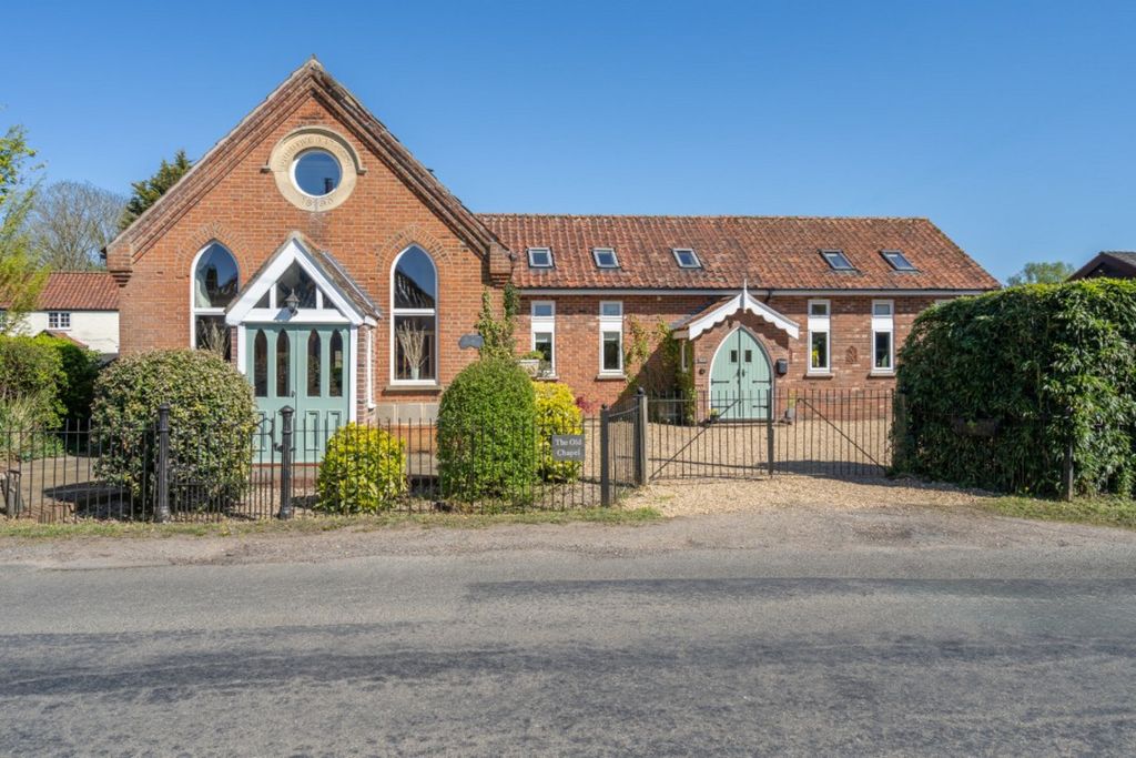 Property photo 1 of 37
