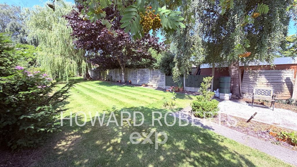 Property photo 2 of 20