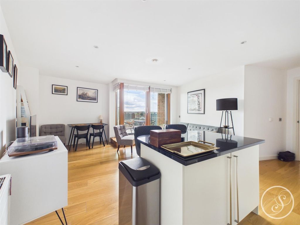 Property photo 1 of 9 Cam02071G0-Pr0916-Still003.Jpg