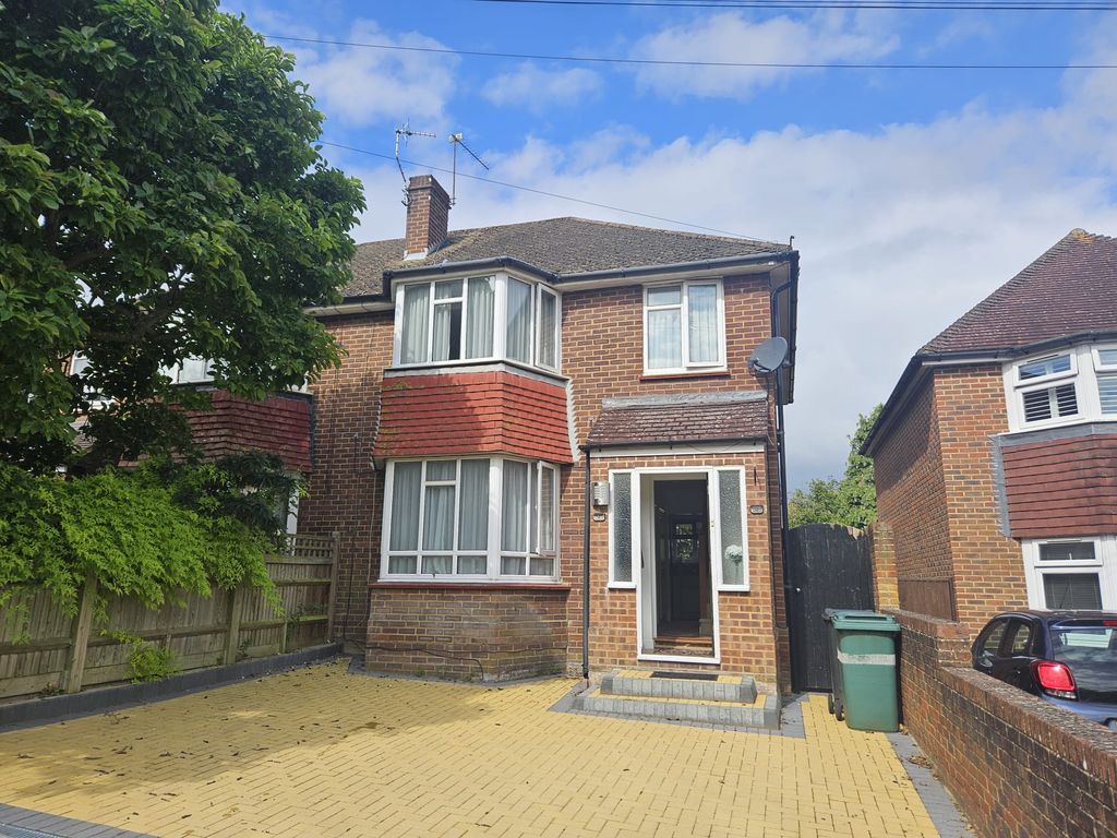 Property photo 1 of 9