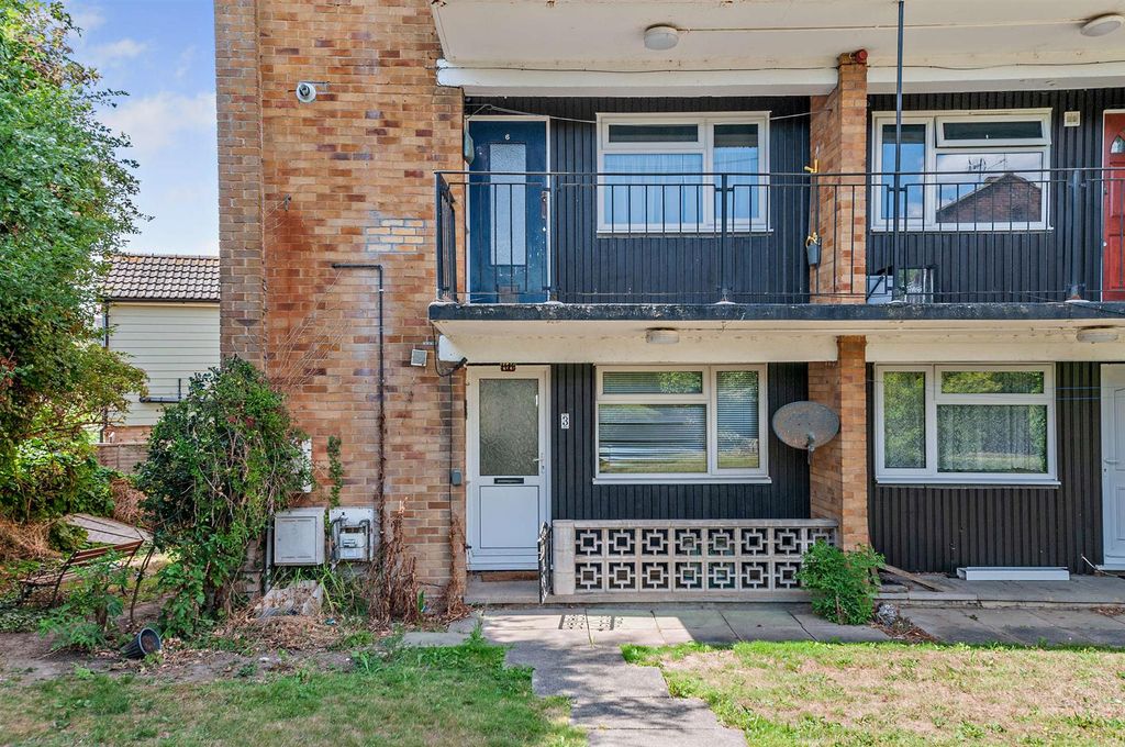 Property photo 1 of 13 8657605-Exterior01-800.Jpg
