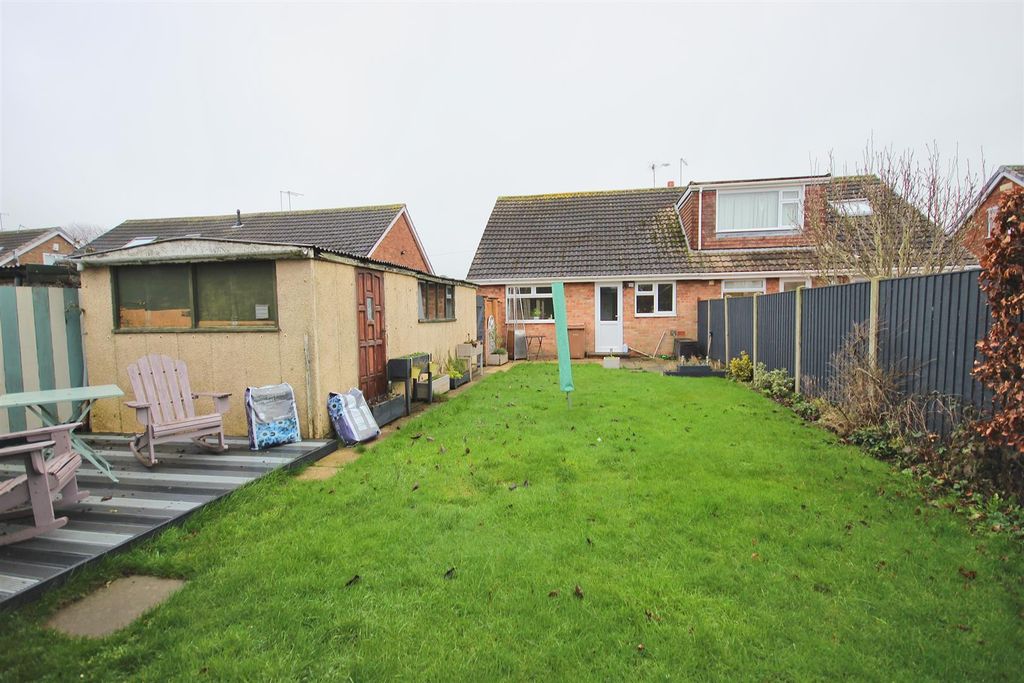 Property photo 2 of 16 Outside