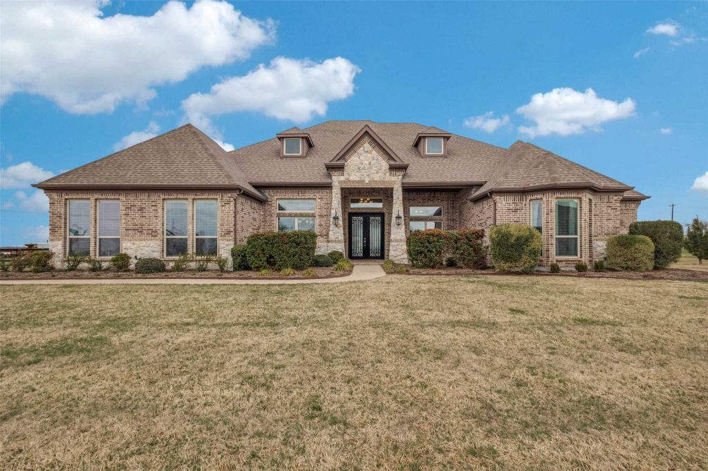 Property photo 1 of 31