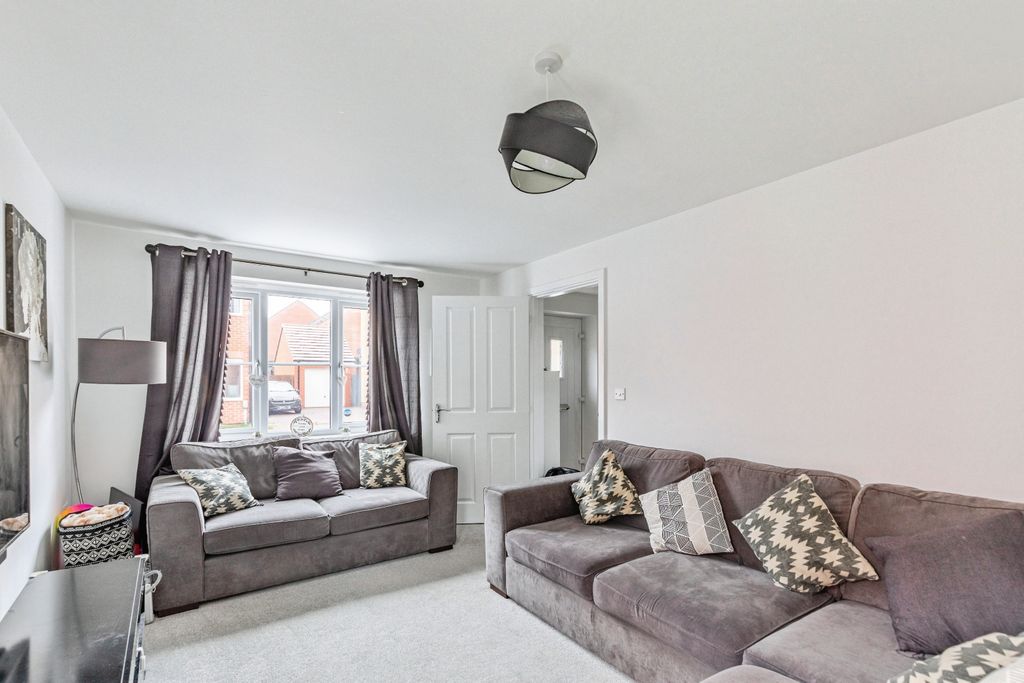 Property photo 3 of 20