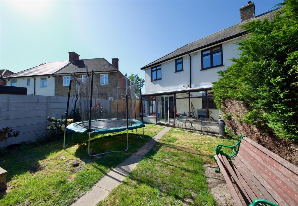 Additional image 22 of 4 bed property for saleWood Lane, Dagenham RM8