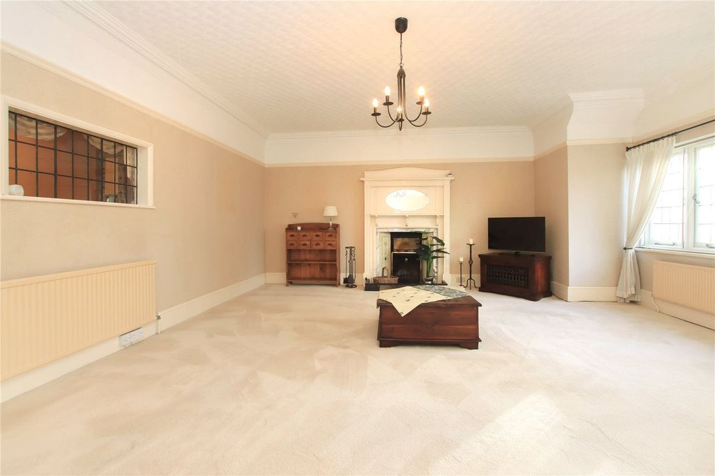 Property photo 2 of 15 Sitting Dining Room