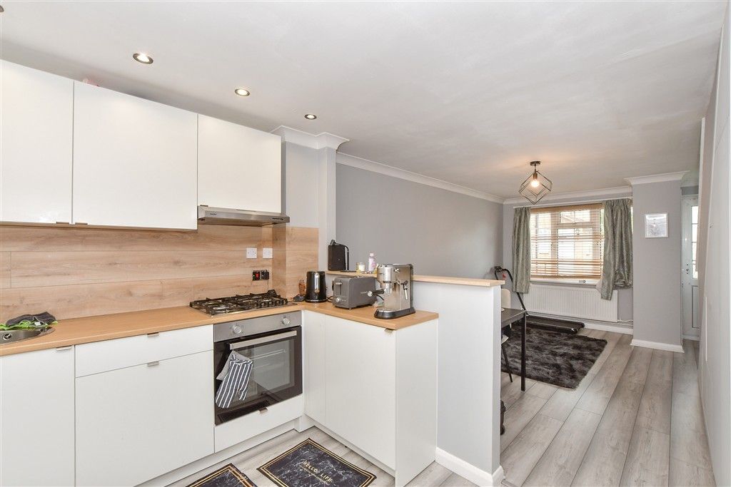 Property photo 3 of 11 Kitchen/Dining Area