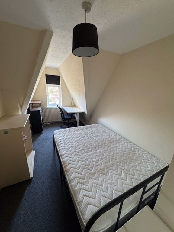 Property photo 2 of 8 Photo 9