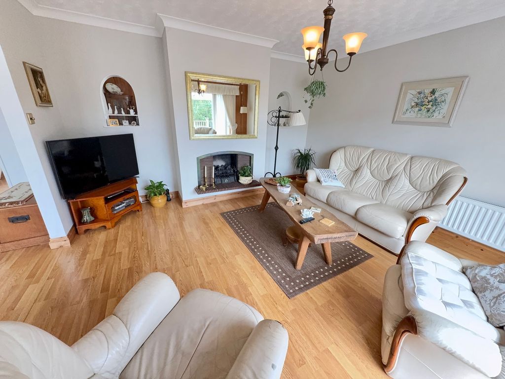 Property photo 3 of 25