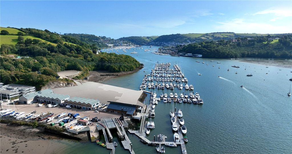 Property photo 2 of 31 Noss Quay