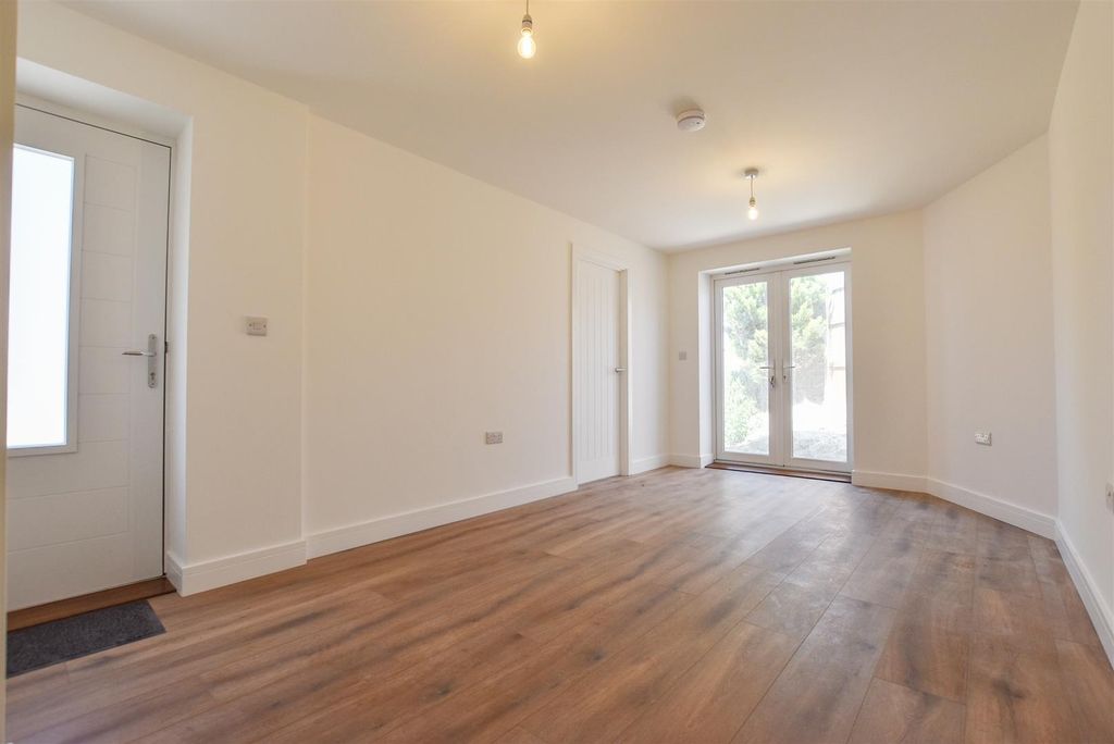 Property photo 2 of 11 Bull Lane Eccles10.Jpg