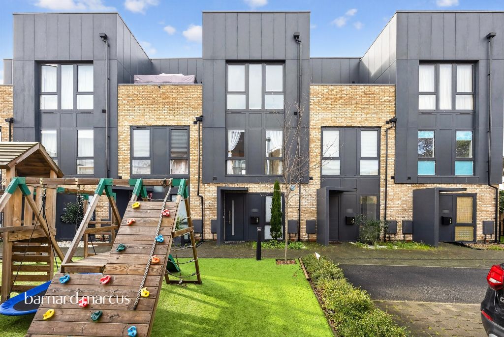 Property photo 1 of 18