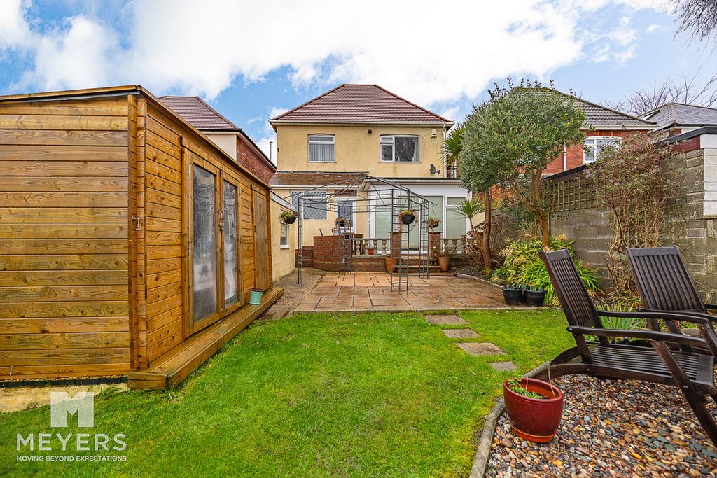 Property photo 2 of 15