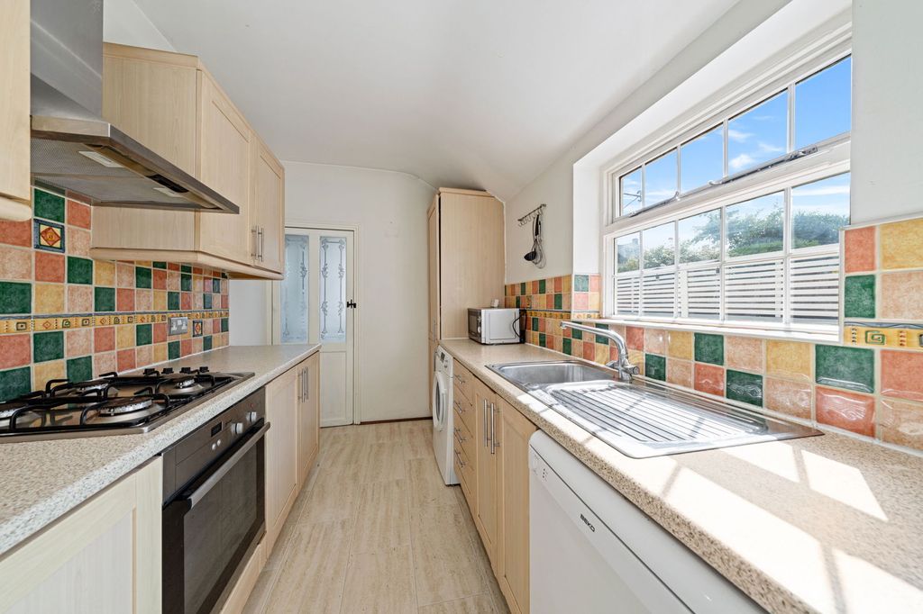 Property photo 1 of 20