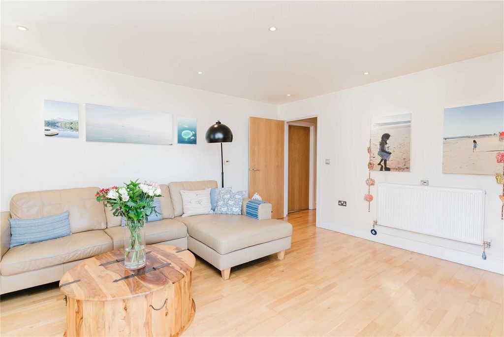 Property photo 3 of 36 Picture No. 44