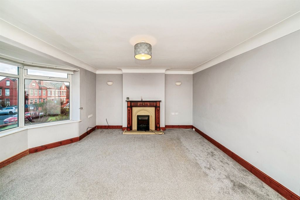 Property photo 3 of 24