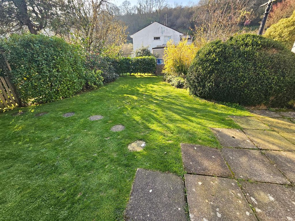 Property photo 3 of 24 Gardens.Jpg