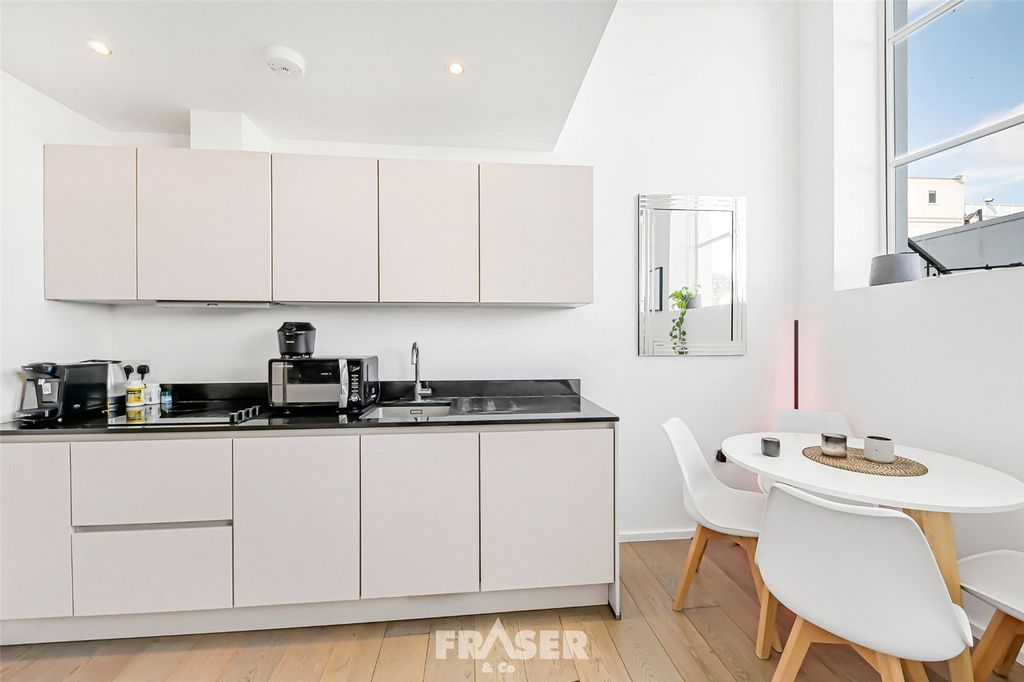 Property photo 3 of 11 Picture No. 09