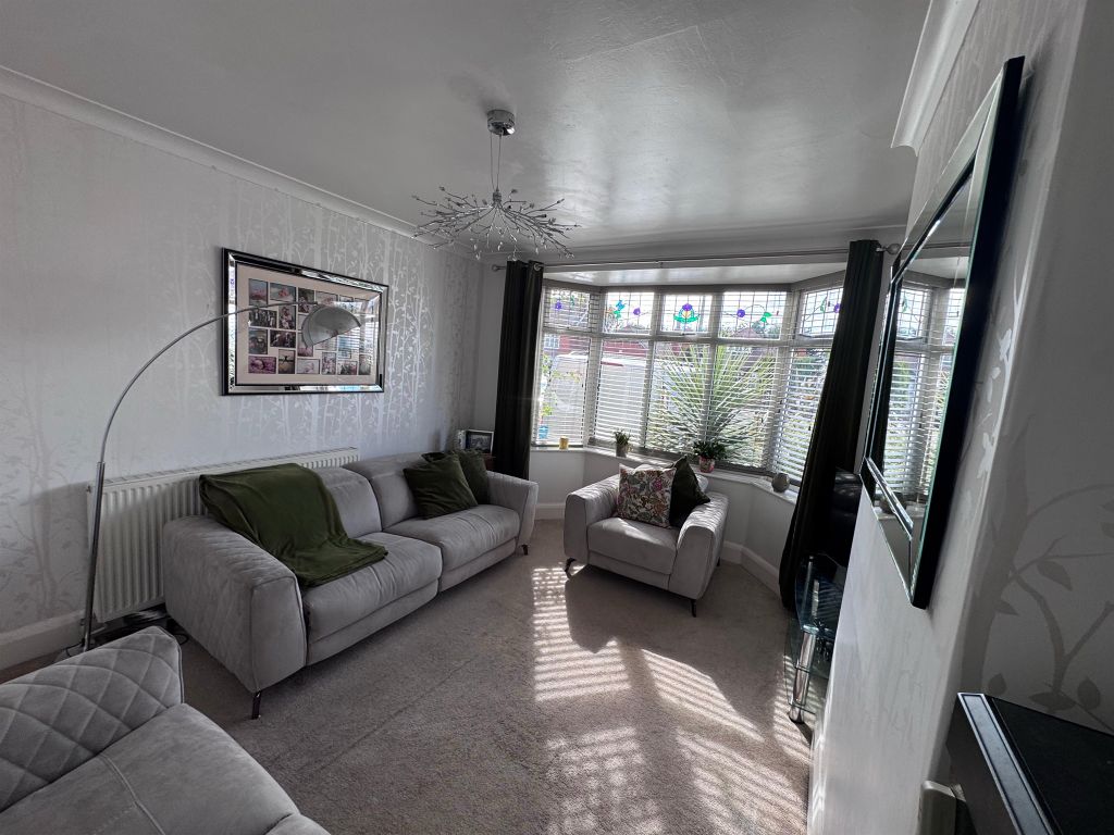 Property photo 3 of 31