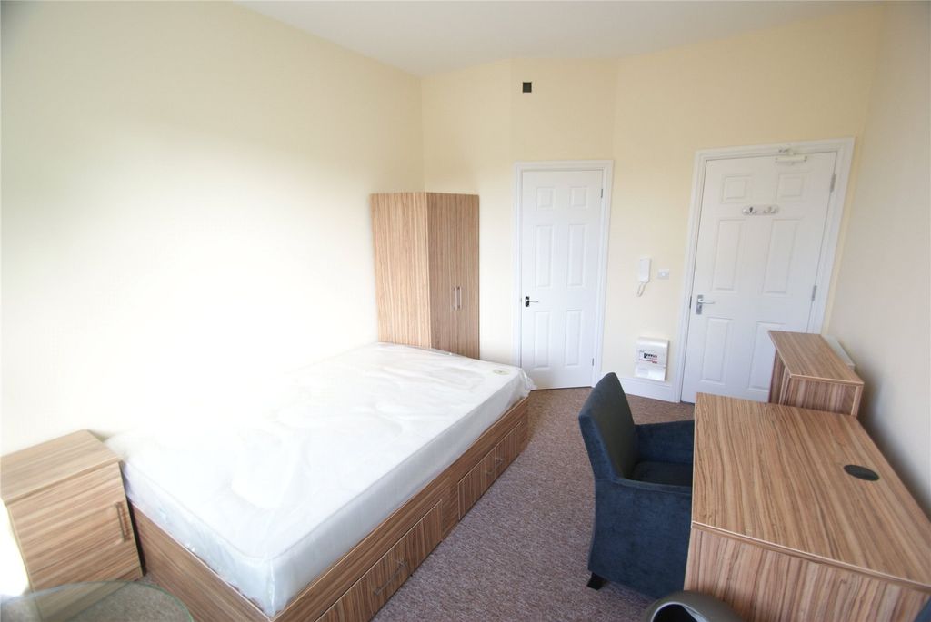 Property photo 2 of 3 Picture No. 05