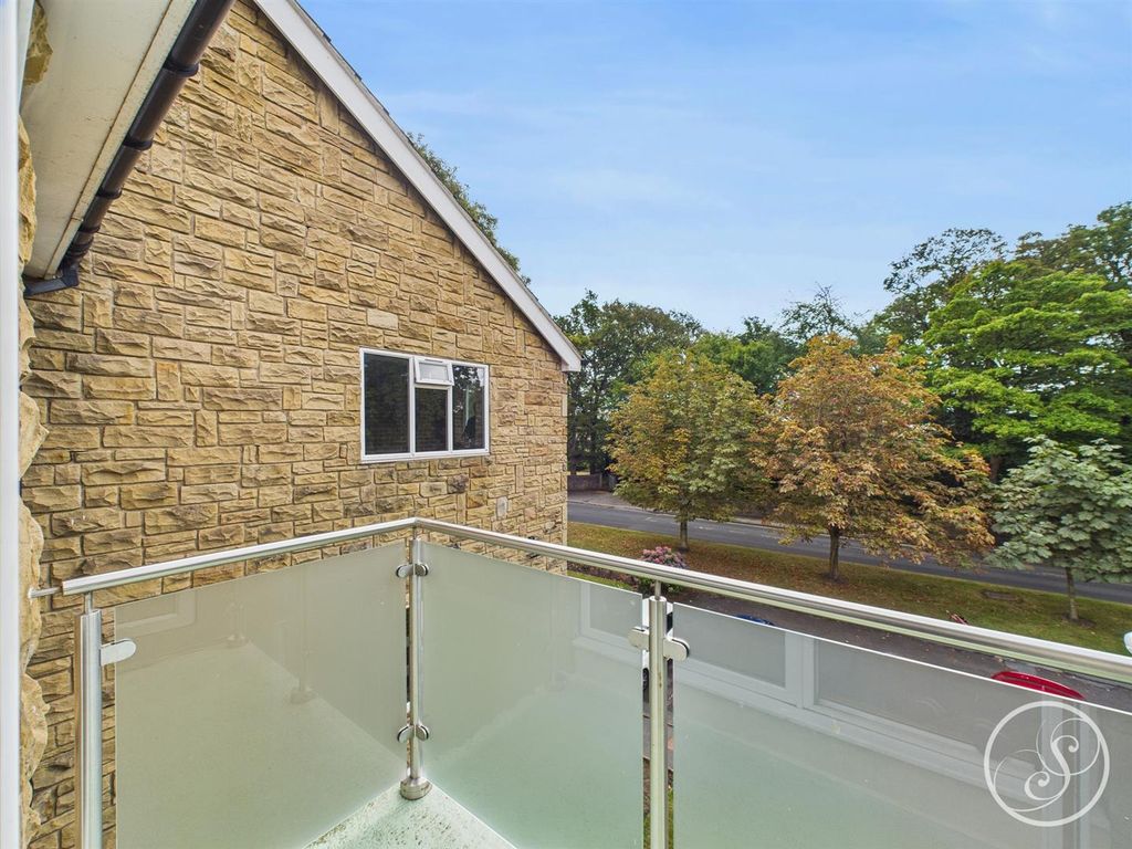 Property photo 1 of 12 Cam02071G0-Pr0692-Still009.Jpg