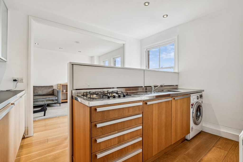 Property photo 2 of 19 15