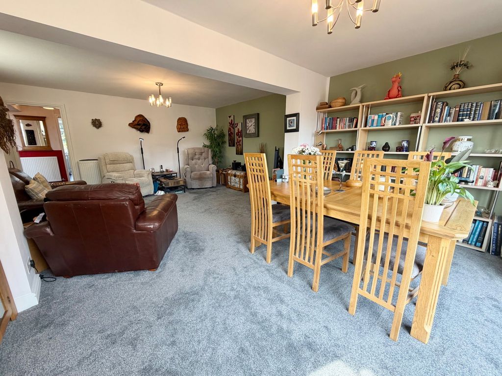 Property photo 3 of 23