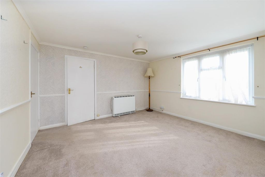 Property photo 2 of 9 Living Room