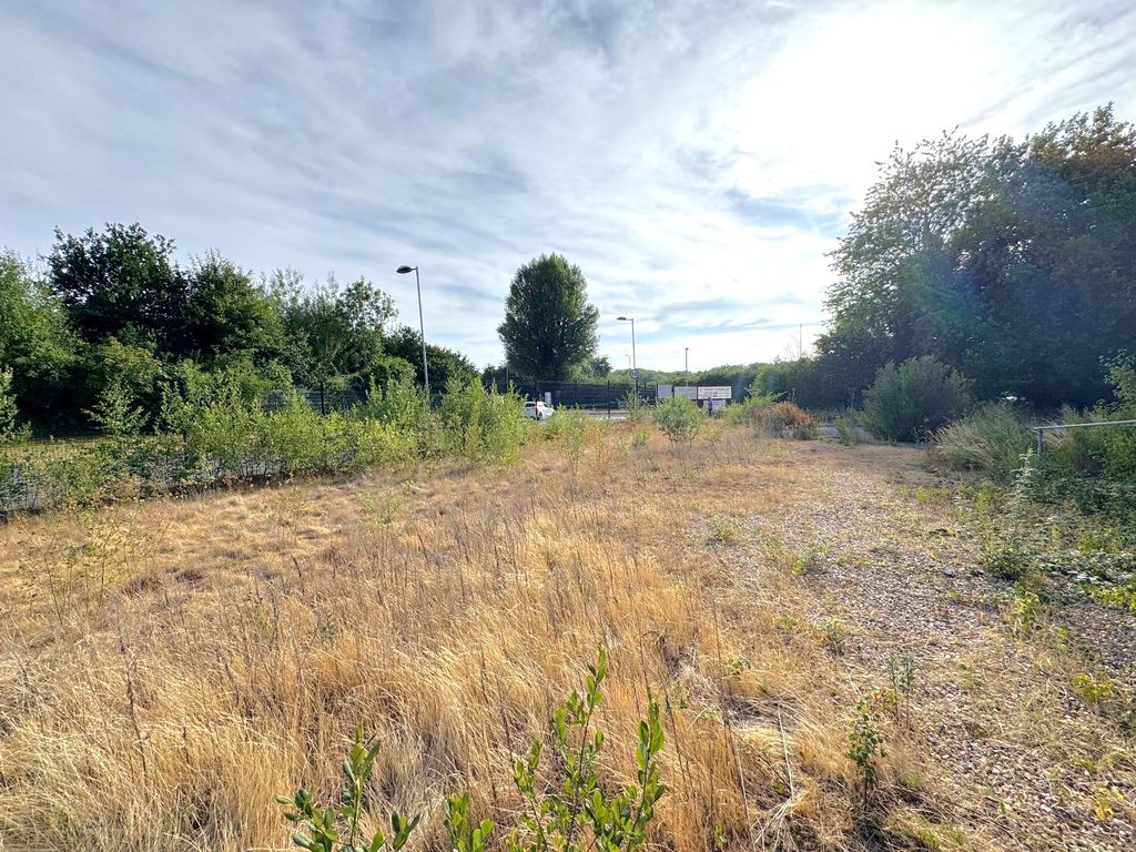 Property photo 1 of 3