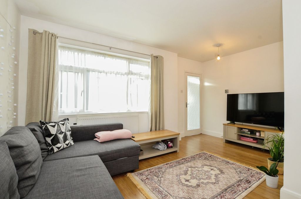 Property photo 2 of 9 Dsc_2497